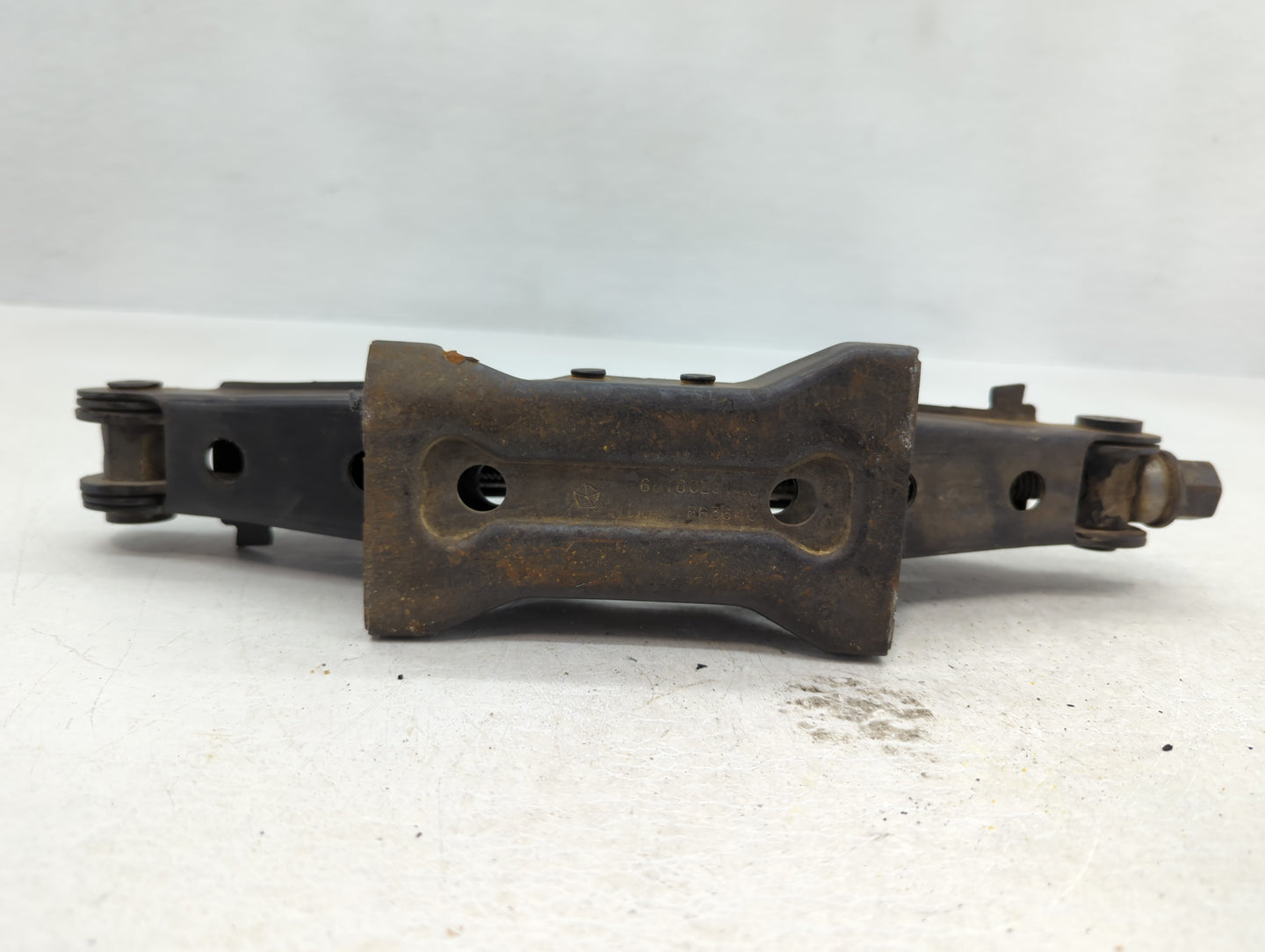 2015 Chrysler 200 Spare Scissor Car Jack - Oemusedautoparts1.com