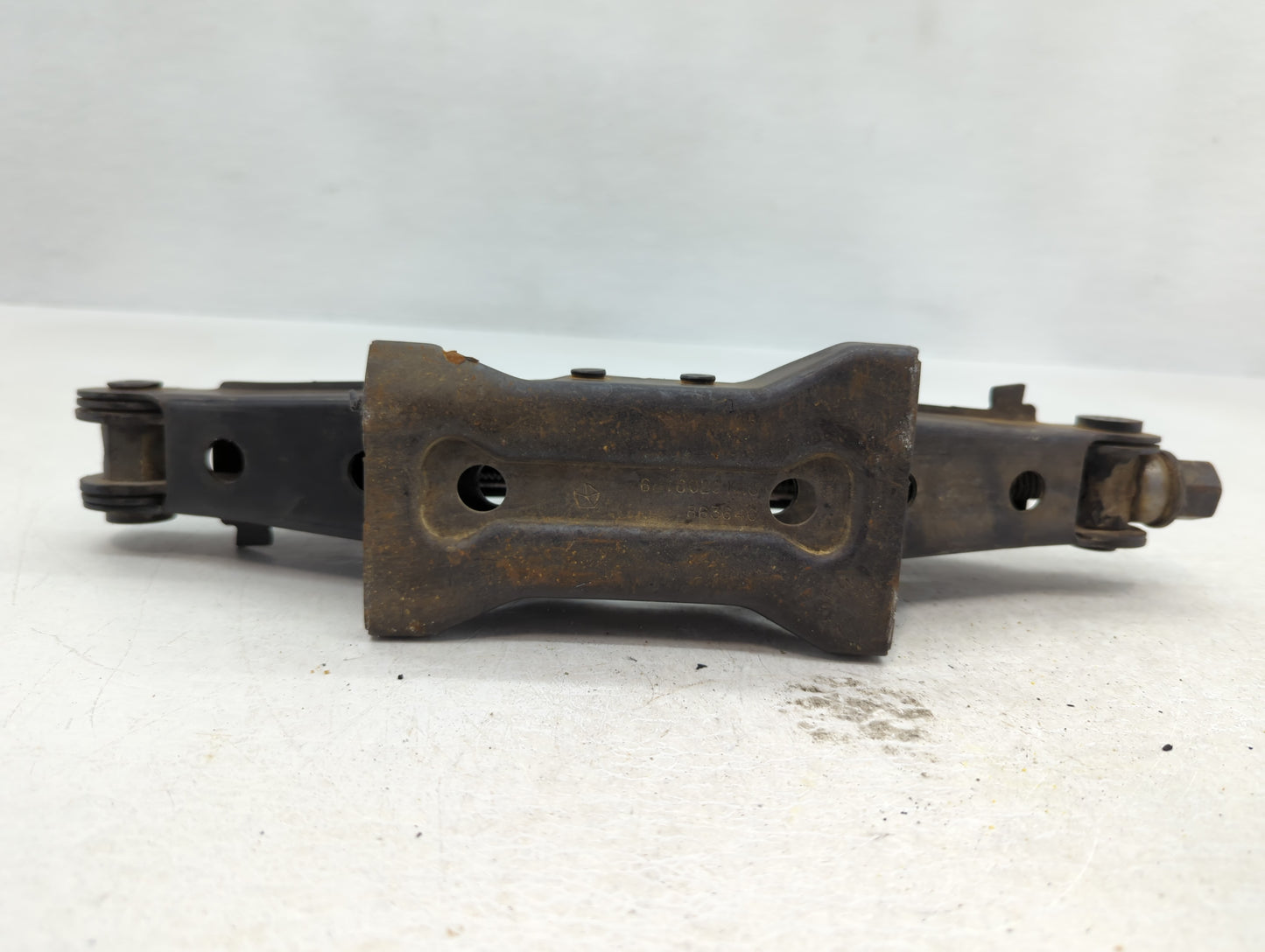 2015 Chrysler 200 Spare Scissor Car Jack - Oemusedautoparts1.com