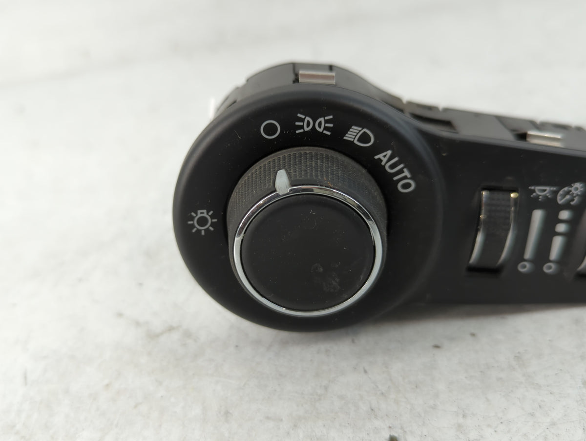 2015 Chrysler 200 Headlight Lamp Control Switch - Oemusedautoparts1.com