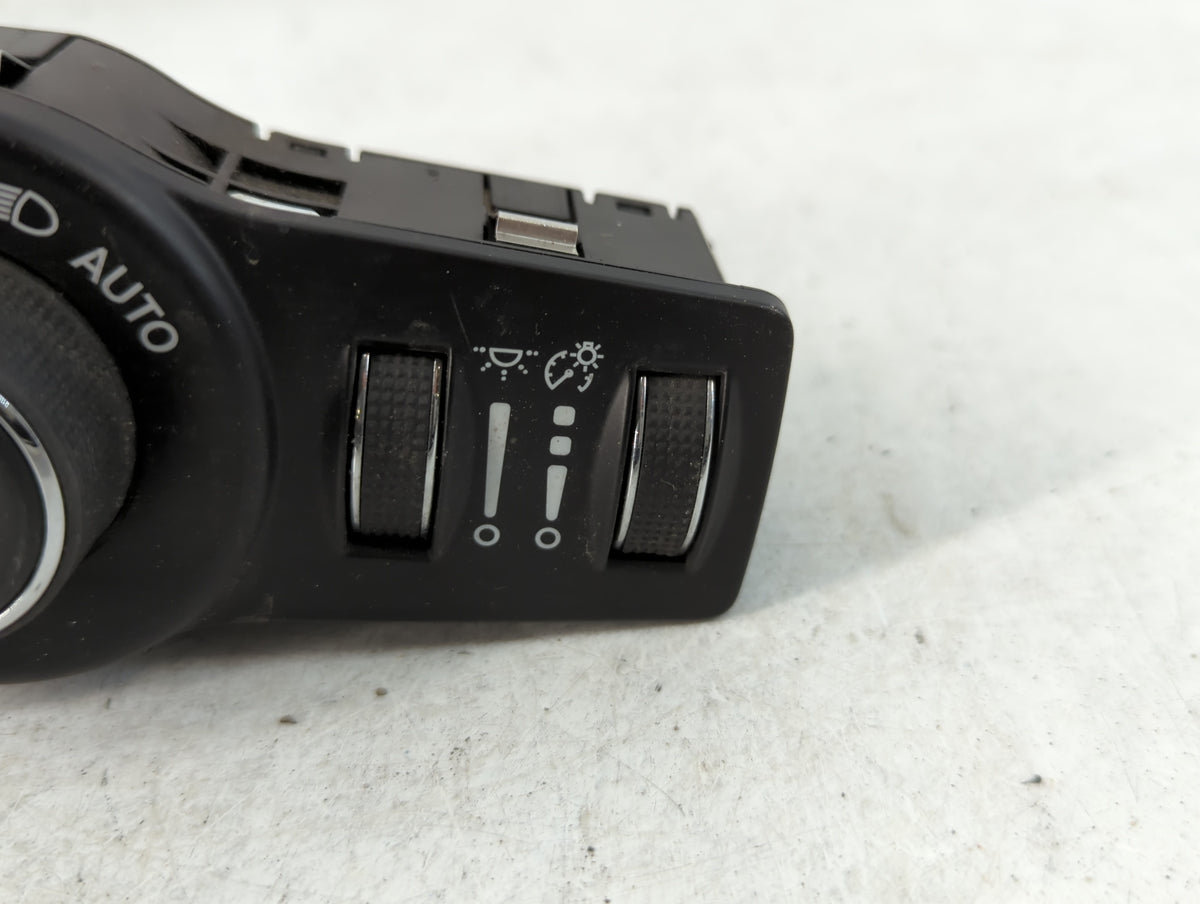 2015 Chrysler 200 Headlight Lamp Control Switch - Oemusedautoparts1.com