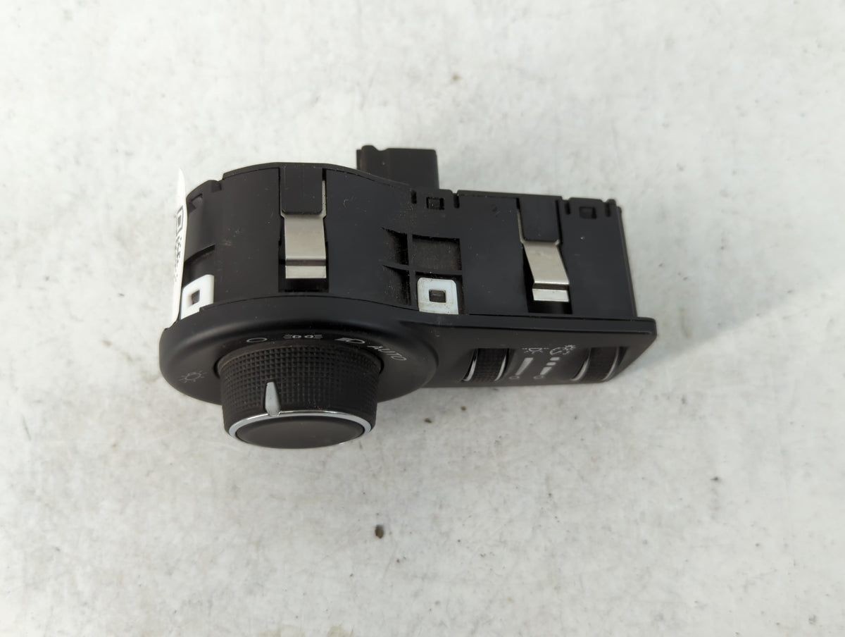 2015 Chrysler 200 Headlight Lamp Control Switch - Oemusedautoparts1.com