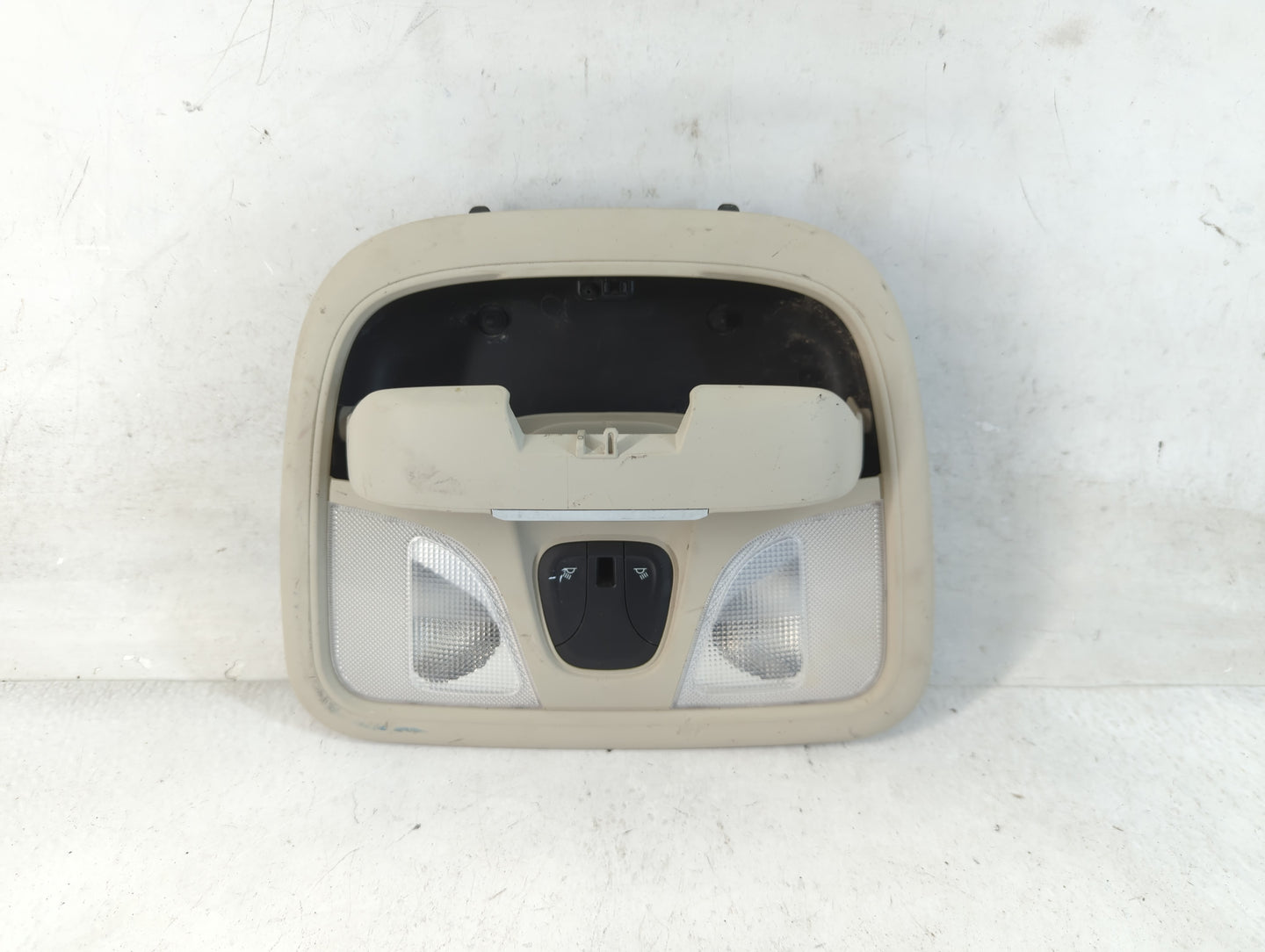 2015-2017 Chrysler 200 Overhead Roof Console 838887 - Oemusedautoparts1.com
