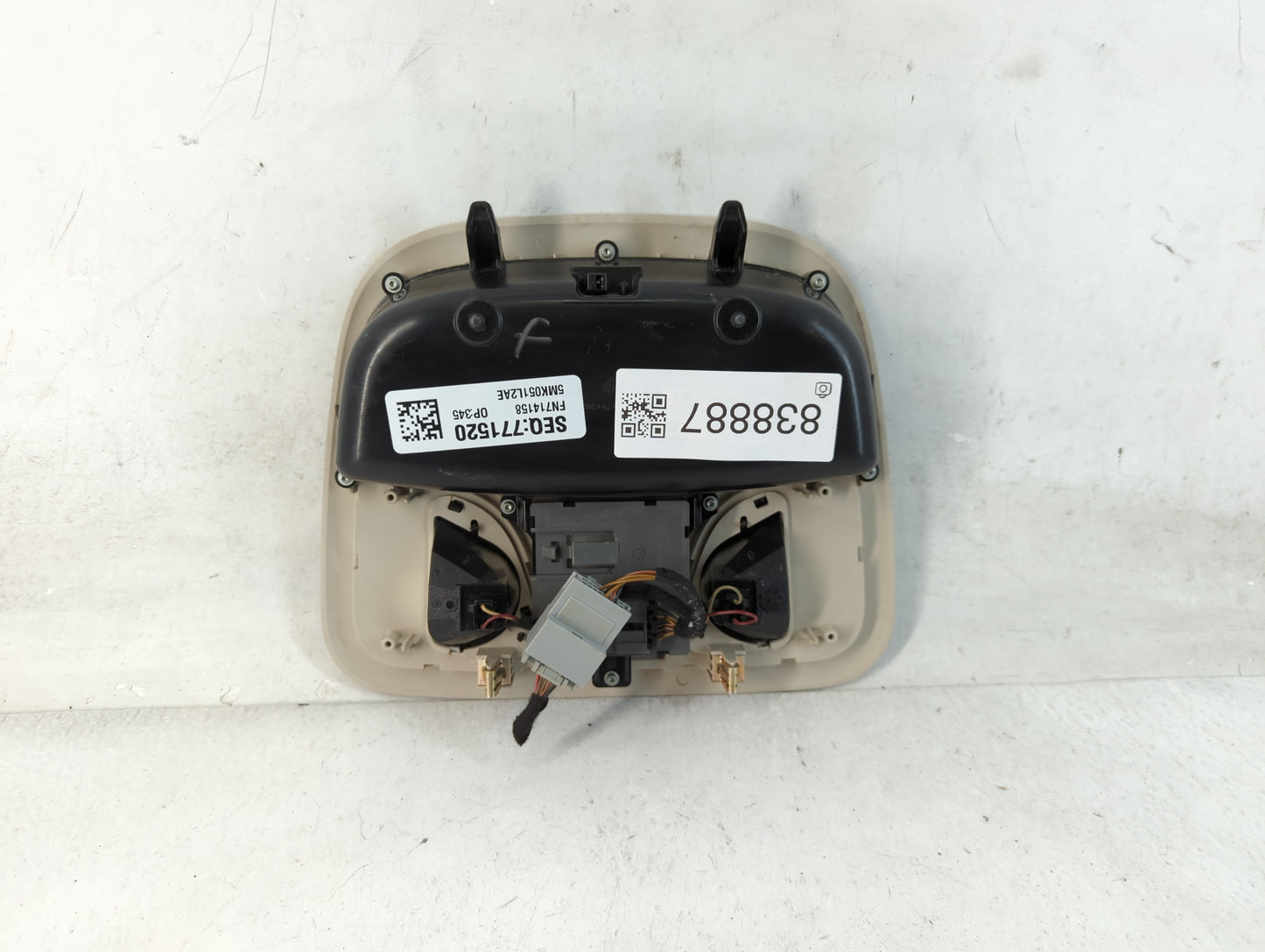 2015-2017 Chrysler 200 Overhead Roof Console 838887 - Oemusedautoparts1.com