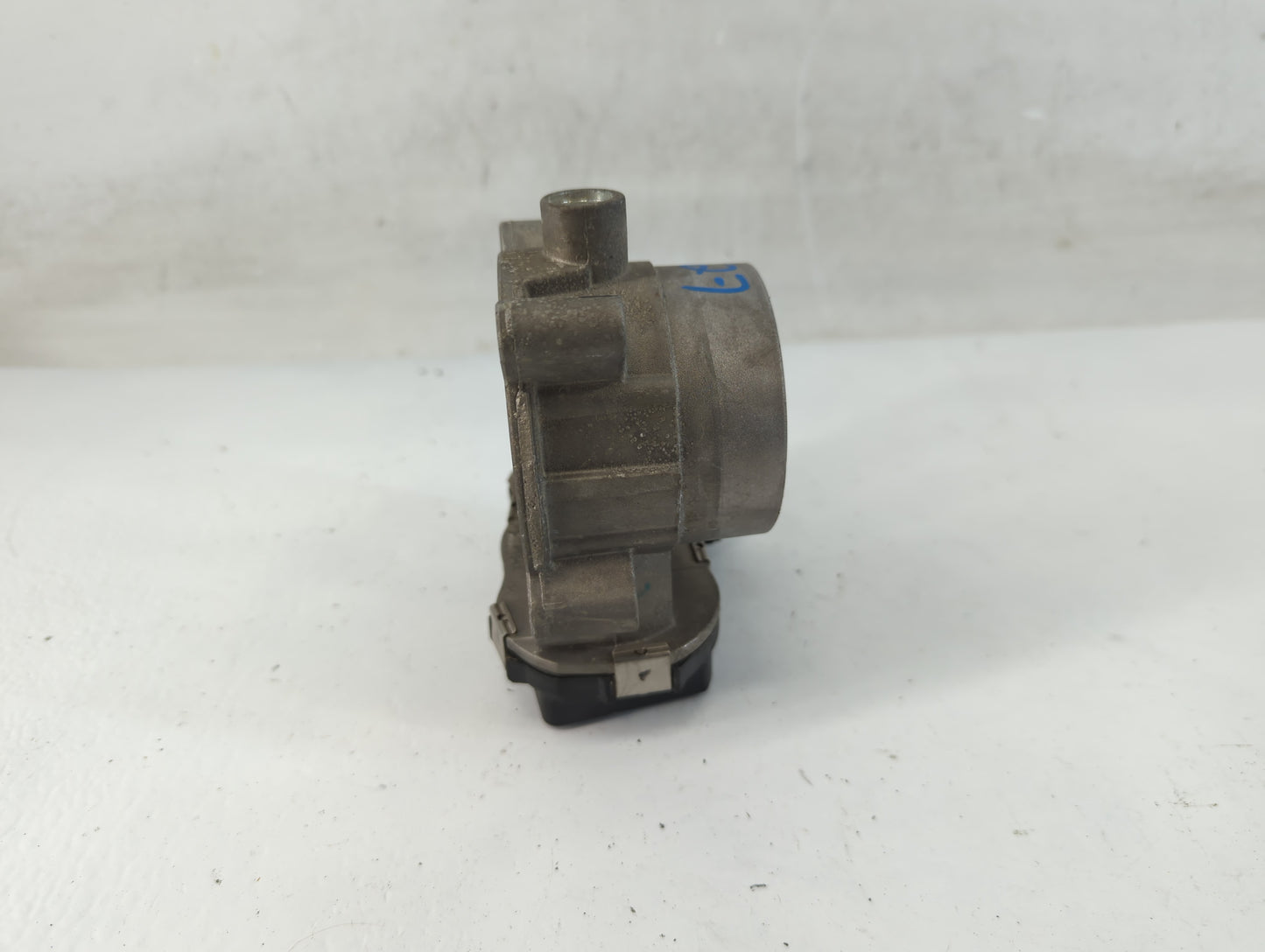 2015-2017 Chrysler 200 Throttle Body P/N:04891970AB Fits Fits 2014 2015 2016 2017 2018 2019 2020 2021 2022 OEM Used Auto Par