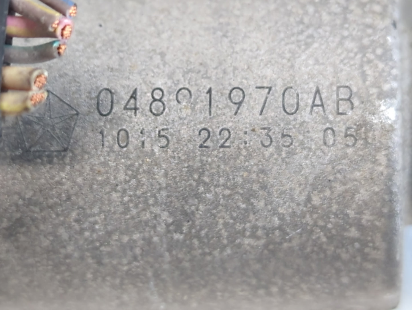 2015-2017 Chrysler 200 Throttle Body P/N:04891970AB Fits Fits 2014 2015 2016 2017 2018 2019 2020 2021 2022 OEM Used Auto Par