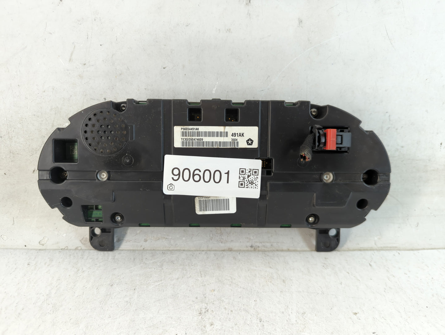 2015 Chrysler 200 Instrument Cluster Speedometer Gauges P/N:P56054491AK Fits OEM Used Auto Parts - Oemusedautoparts1.com