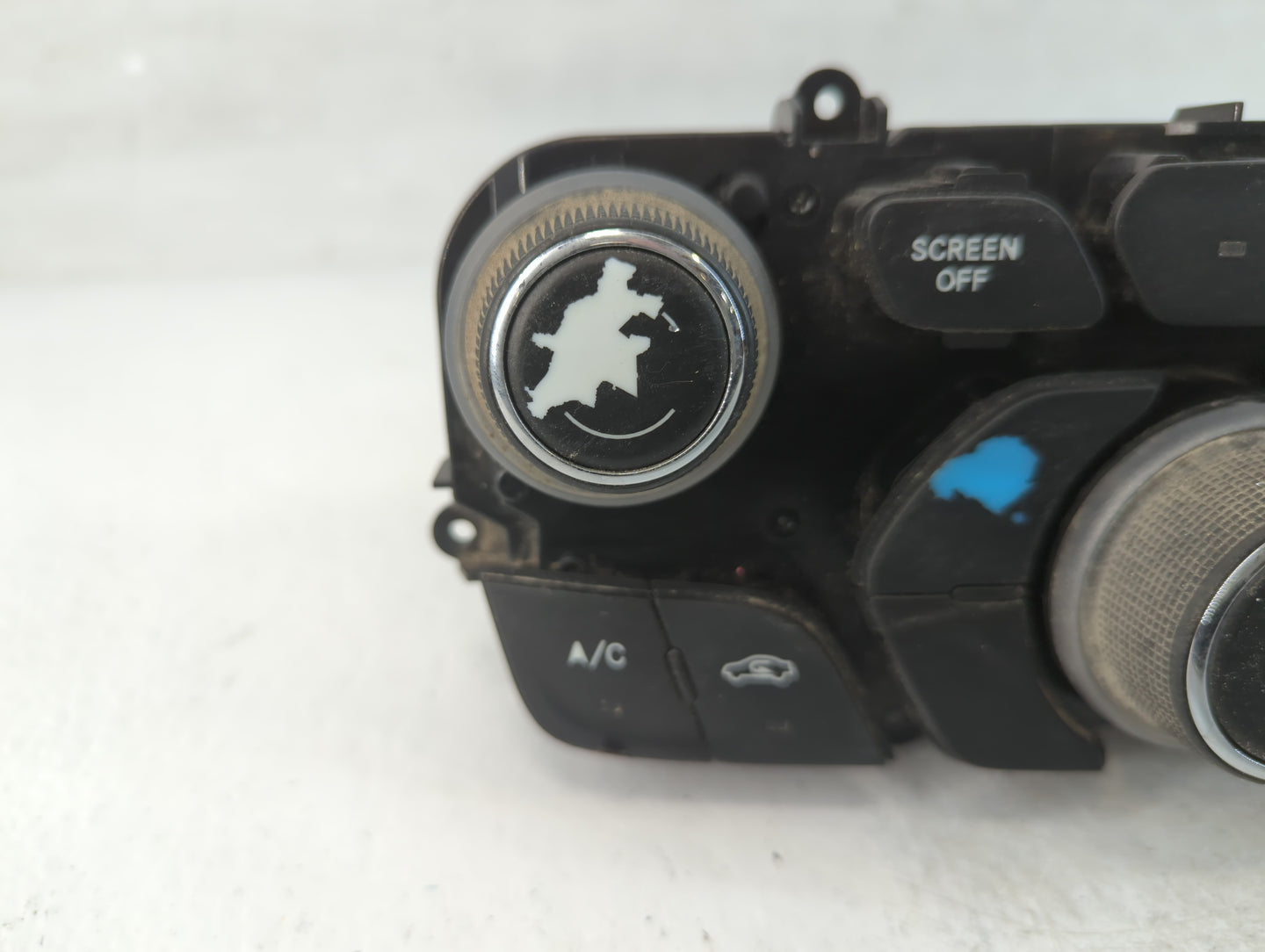 2015 Chrysler 200 Climate Control Module Temperature AC/Heater Replacement P/N:05091529AI Fits OEM Used Auto Parts - Oemused