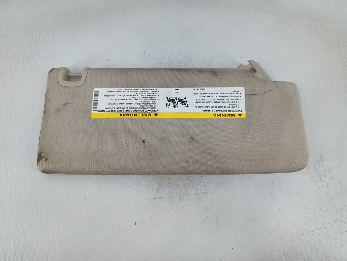 2015 Chrysler 200 Sun Visor Shade Replacement Driver Left Mirror Fits OEM Used Auto Parts - Oemusedautoparts1.com