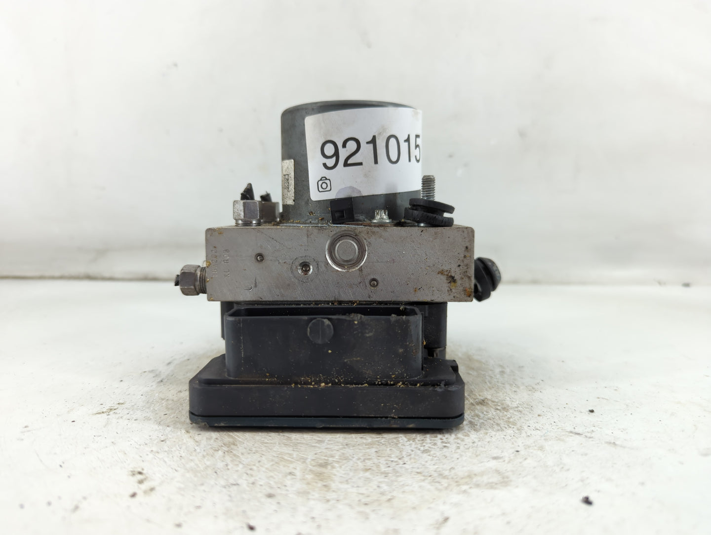 2015 Chrysler 200 ABS Pump Control Module Replacement P/N:68232470AB Fits OEM Used Auto Parts - Oemusedautoparts1.com