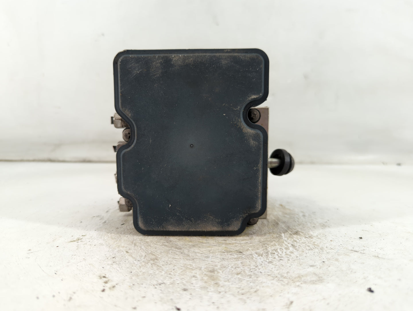 2015 Chrysler 200 ABS Pump Control Module Replacement P/N:68232470AB Fits OEM Used Auto Parts - Oemusedautoparts1.com