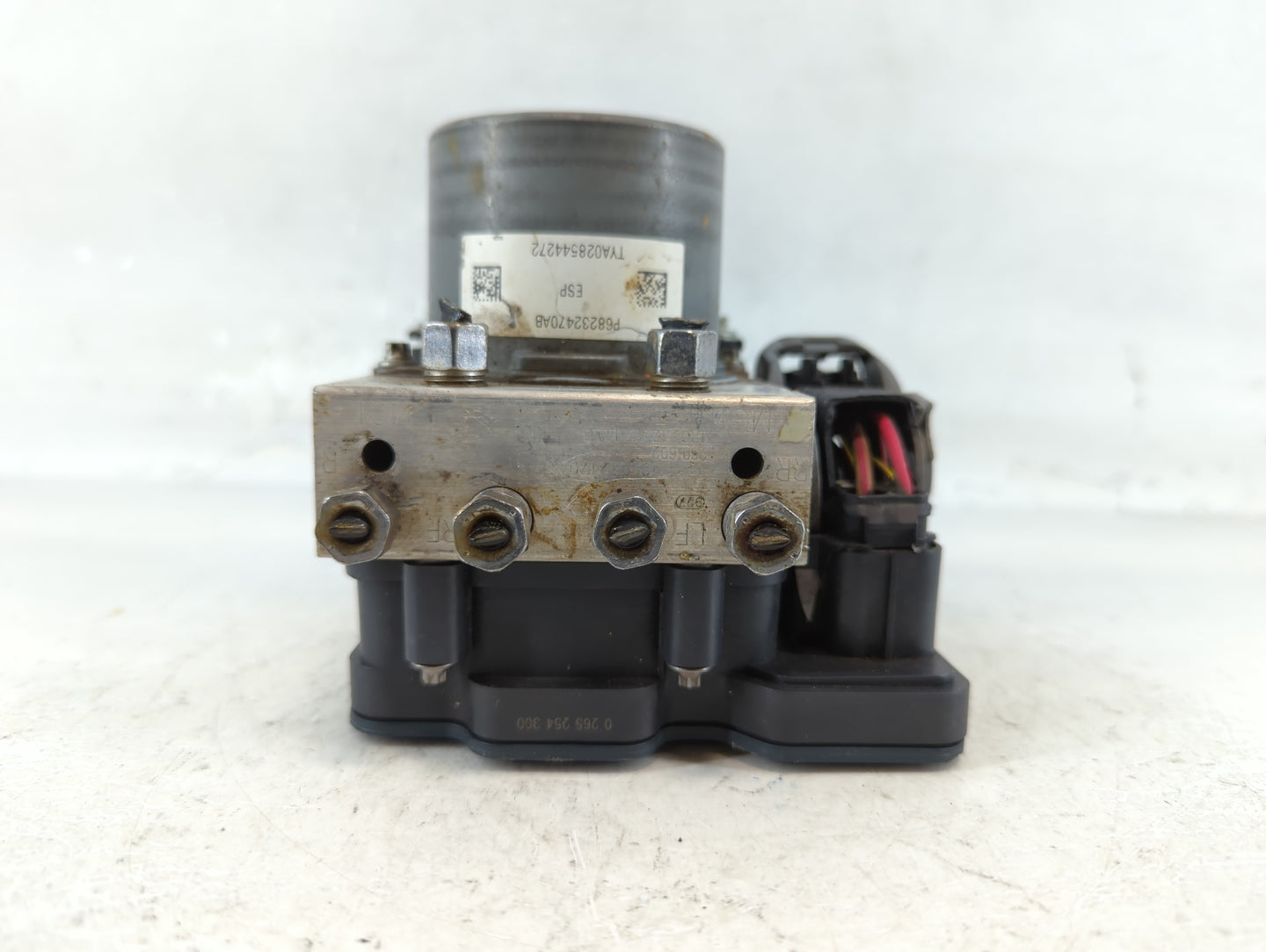 2015 Chrysler 200 ABS Pump Control Module Replacement P/N:68232470AB Fits OEM Used Auto Parts - Oemusedautoparts1.com
