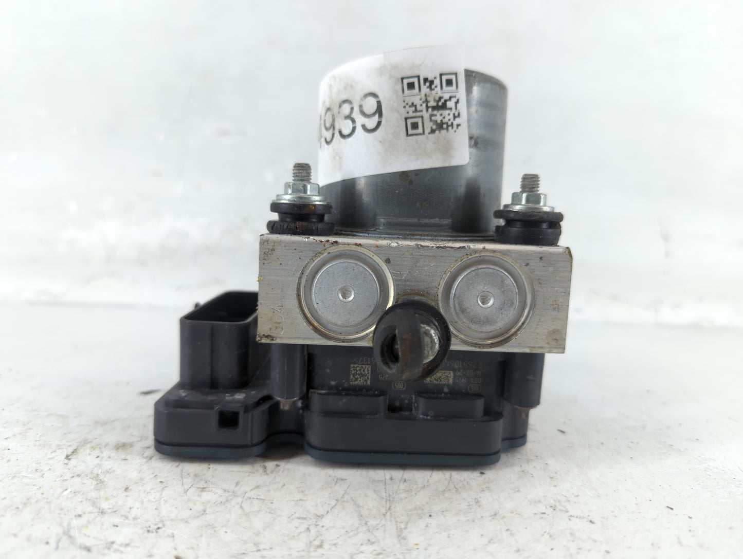 2015 Chrysler 200 ABS Pump Control Module Replacement P/N:68232470AB Fits OEM Used Auto Parts - Oemusedautoparts1.com