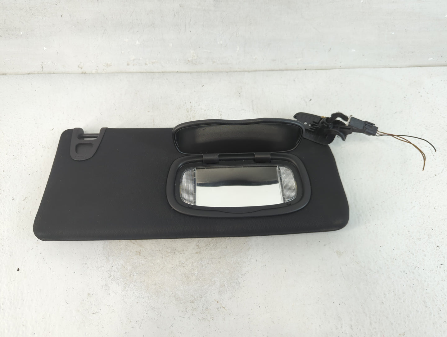2015 Chrysler 200 Sun Visor Shade Replacement Driver Left Mirror Fits OEM Used Auto Parts - Oemusedautoparts1.com