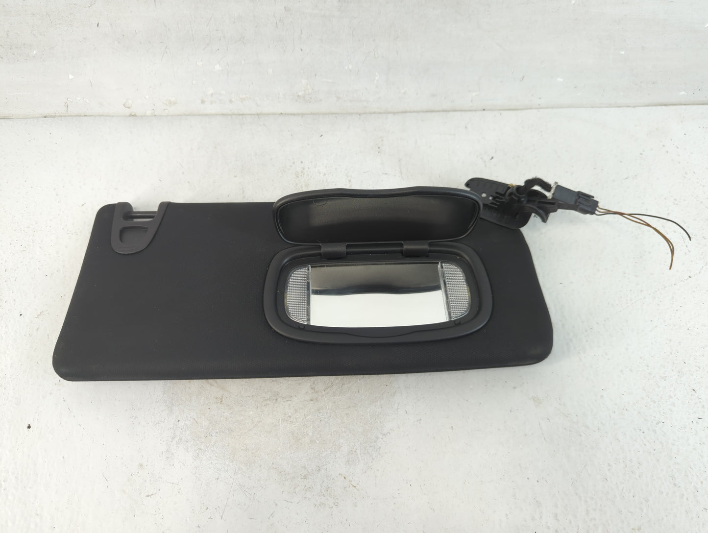2015 Chrysler 200 Sun Visor Shade Replacement Driver Left Mirror Fits OEM Used Auto Parts - Oemusedautoparts1.com