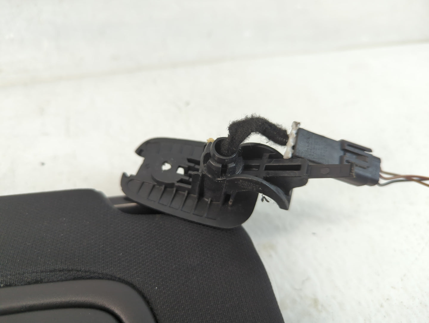 2015 Chrysler 200 Sun Visor Shade Replacement Driver Left Mirror Fits OEM Used Auto Parts - Oemusedautoparts1.com