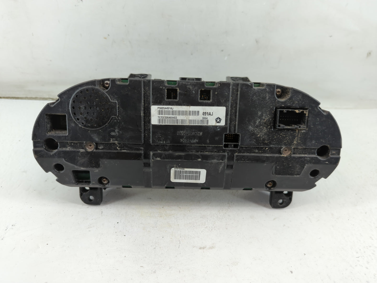 2015 Chrysler 200 Instrument Cluster Speedometer Gauges P/N:30090069403 Fits OEM Used Auto Parts - Oemusedautoparts1.com