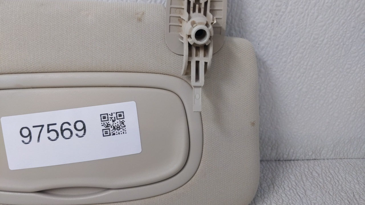 2015 Chrysler 200 Sun Visor Shade Replacement Passenger Right Mirror Fits OEM Used Auto Parts - Oemusedautoparts1.com