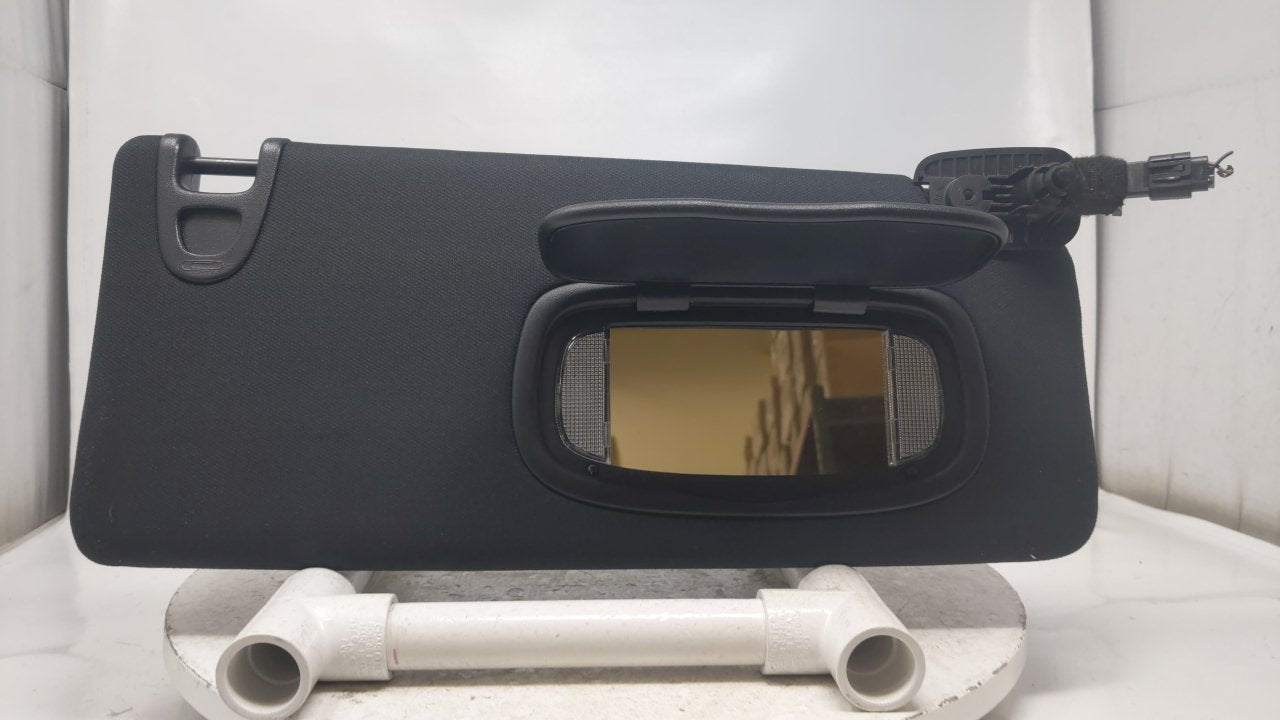 2015 Chrysler 200 Chrysler Sun Visor Shade Replacement Passenger Right Mirror Fits OEM Used Auto Parts - Oemusedautoparts1.c