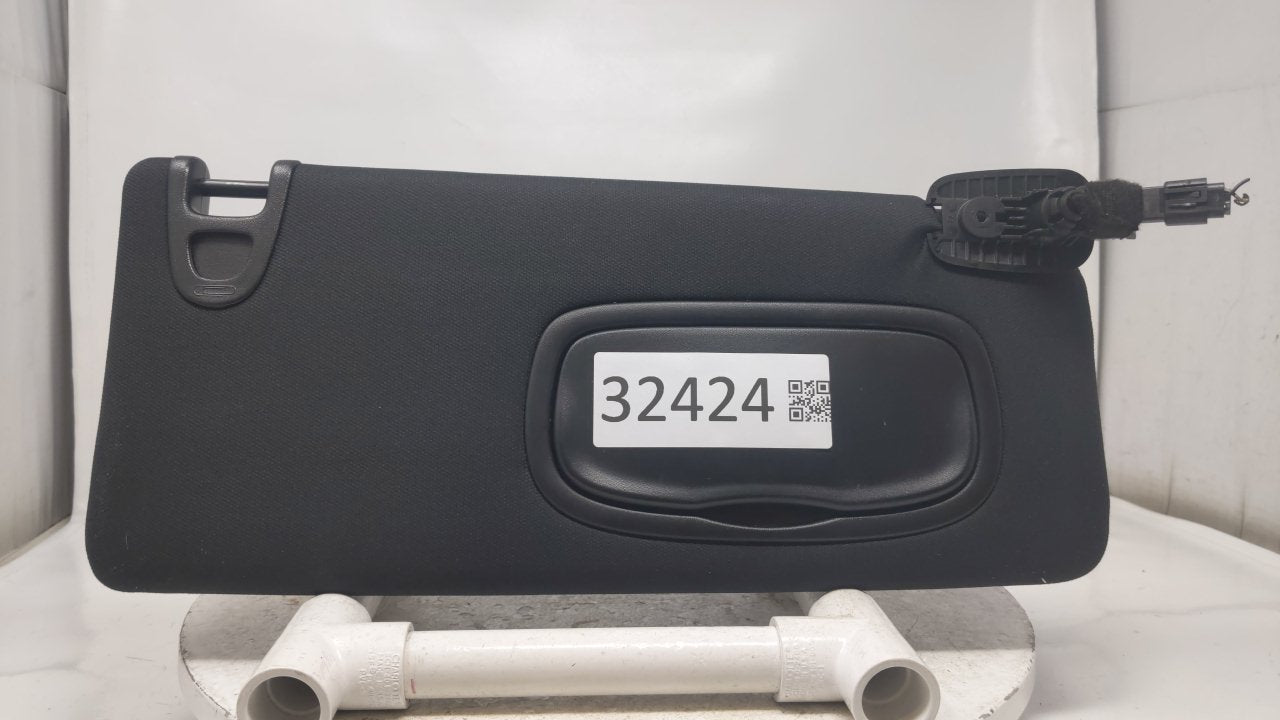 2015 Chrysler 200 Chrysler Sun Visor Shade Replacement Passenger Right Mirror Fits OEM Used Auto Parts - Oemusedautoparts1.c
