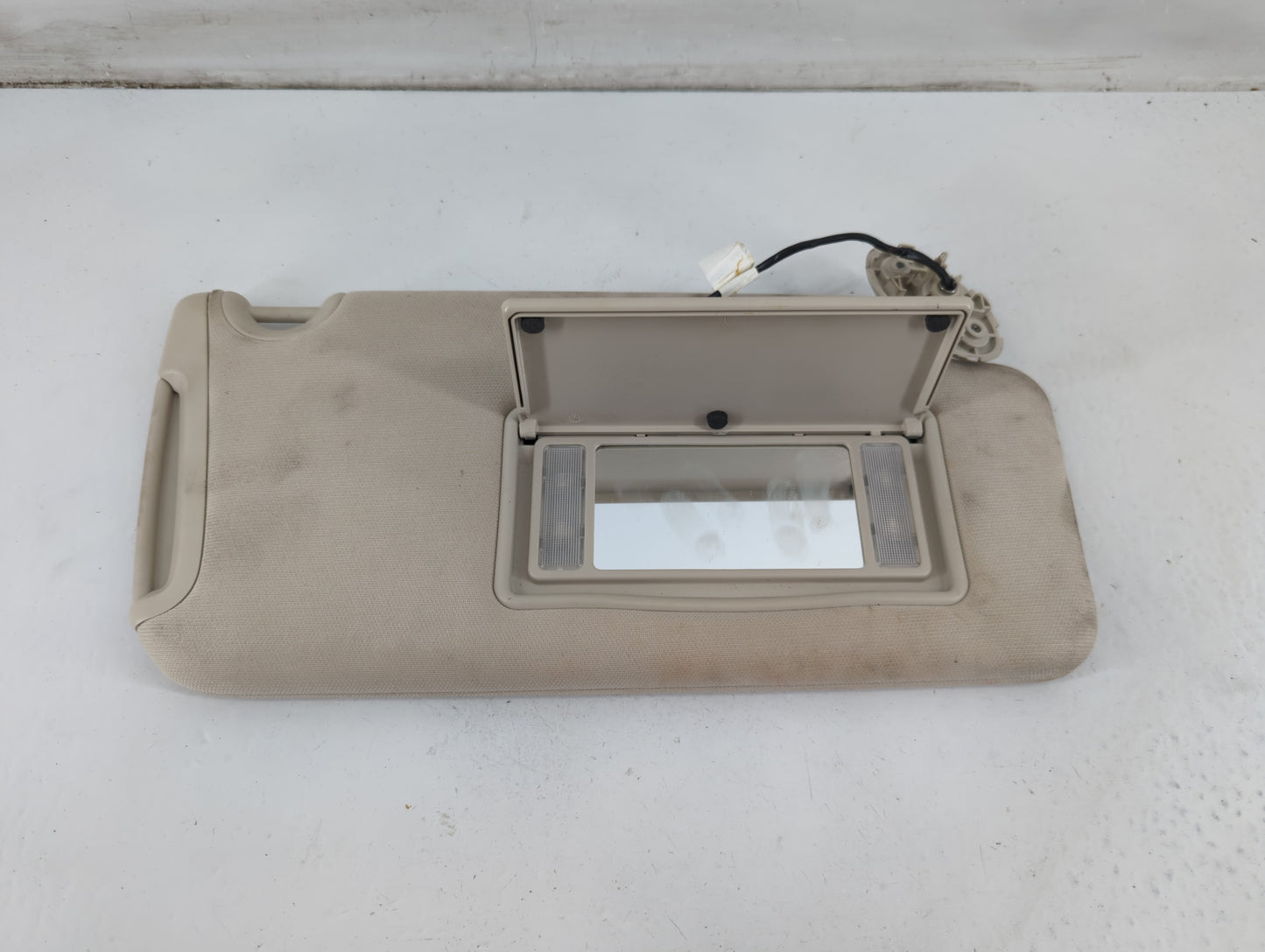 2015-2022 Chrysler 300 Sun Visor Shade Replacement Passenger Right Mirror Fits Fits 2015 2016 2017 2018 2019 2020 2021 2022 