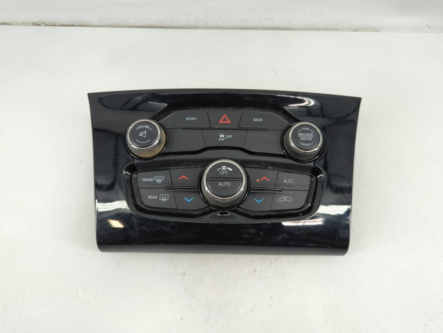 2015-2016 Chrysler 300 Climate Control Module Temperature AC/Heater Replacement Fits Fits 2015 2016 OEM Used Auto Parts - Oe