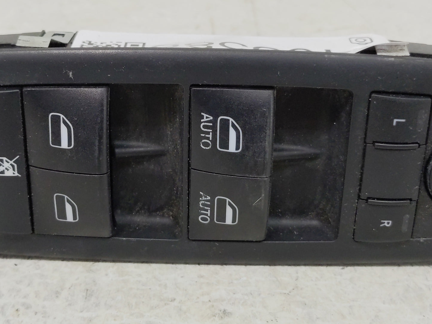 2015-2019 Chrysler 300 Master Power Window Switch Replacement Driver Side Left P/N:68262253AC Fits OEM Used Auto Parts - Oem