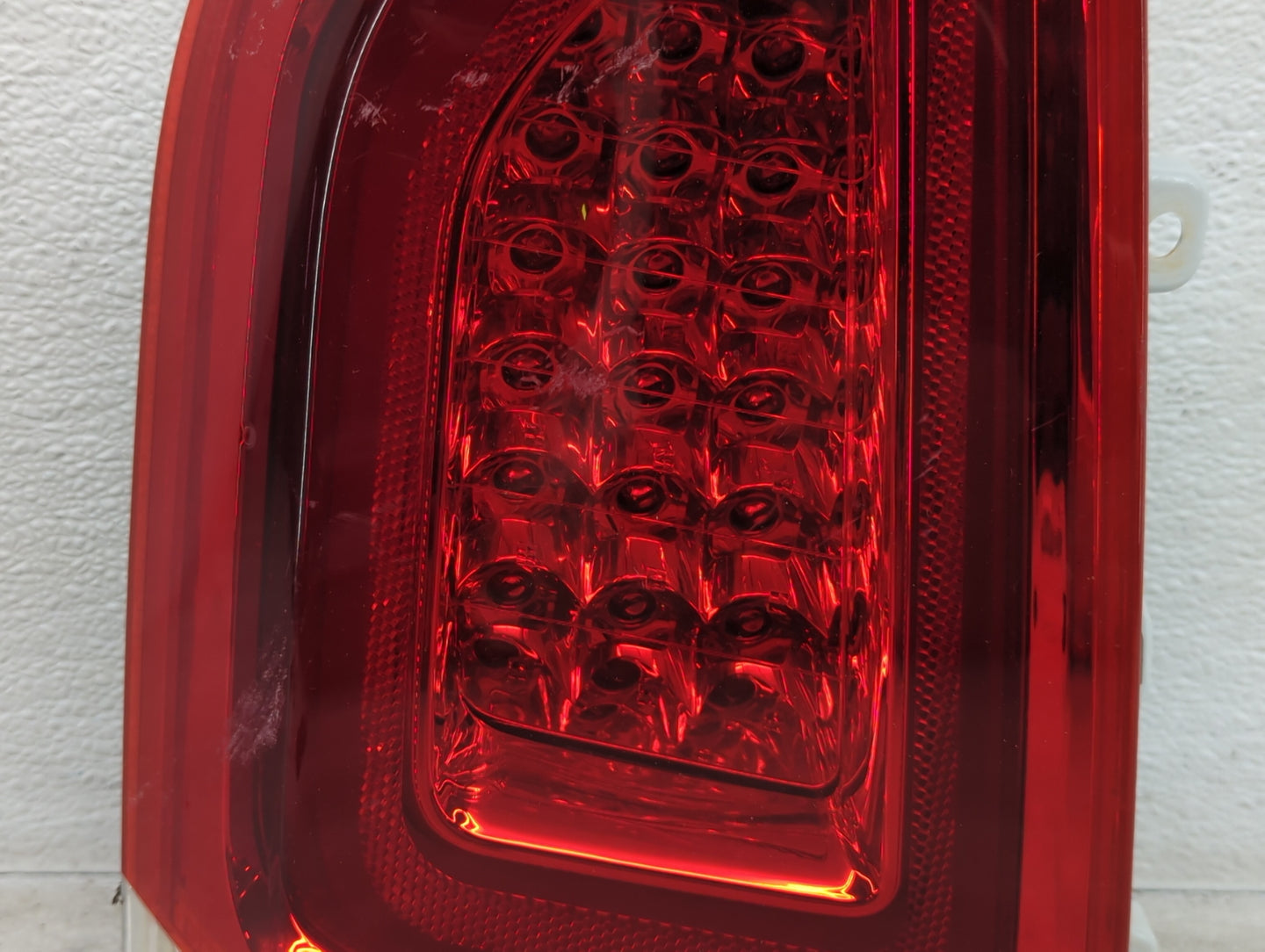 2015-2022 Chrysler 300 Tail Light Assembly Driver Left OEM P/N:09142010 Fits Fits 2015 2016 2017 2018 2019 2020 2021 2022 OE