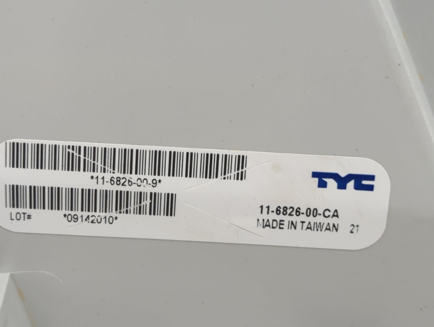 2015-2022 Chrysler 300 Tail Light Assembly Driver Left OEM P/N:09142010 Fits Fits 2015 2016 2017 2018 2019 2020 2021 2022 OE