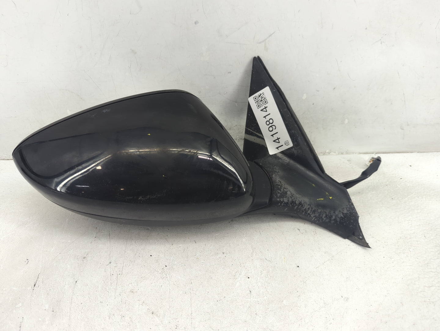 2015-2016 Chrysler 300 Passenger Side View Mirror - Right Door Mirror OEM Used - Oemusedautoparts1.com