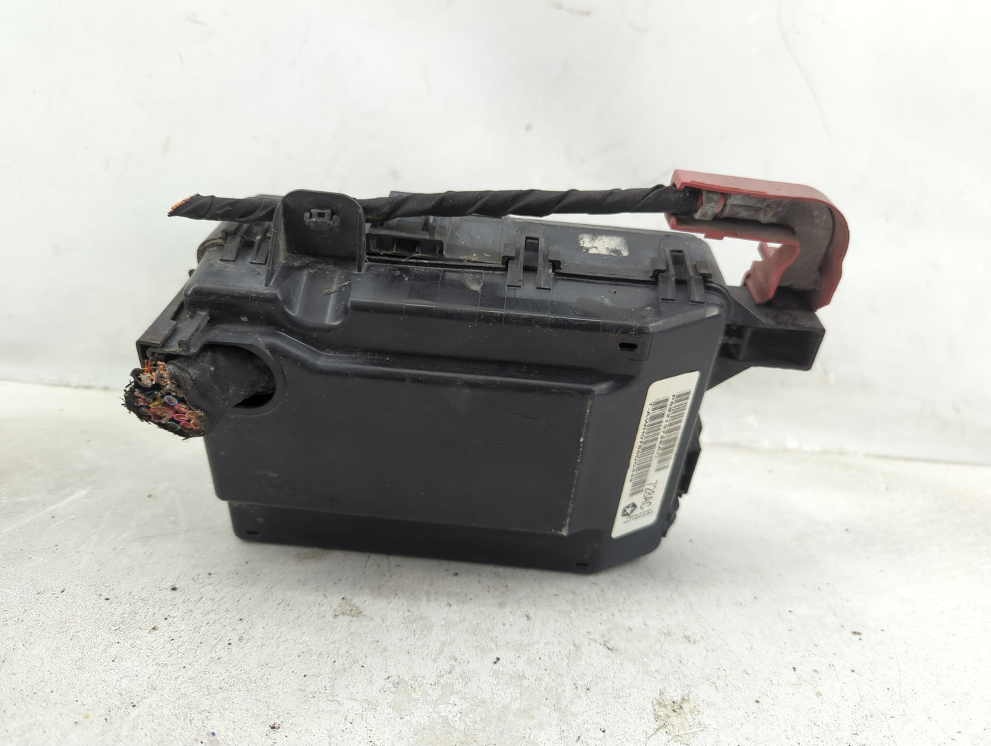 2015 Chrysler 300 Fusebox Fuse Box Panel Relay Module P/N:7171-4656-30 Fits OEM Used Auto Parts - Oemusedautoparts1.com