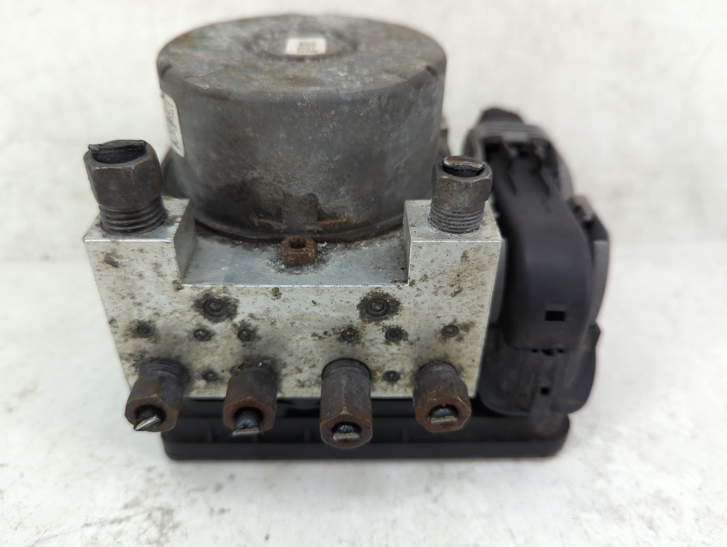 2015-2016 Chrysler 300 ABS Pump Control Module Replacement P/N:P68290444AA 25.0220-0472.4 Fits Fits 2015 2016 OEM Used Auto 