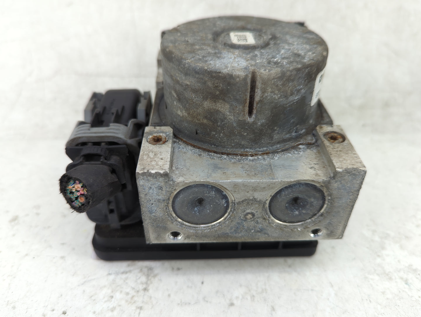2015-2016 Chrysler 300 ABS Pump Control Module Replacement P/N:P68290444AA 25.0220-0472.4 Fits Fits 2015 2016 OEM Used Auto 