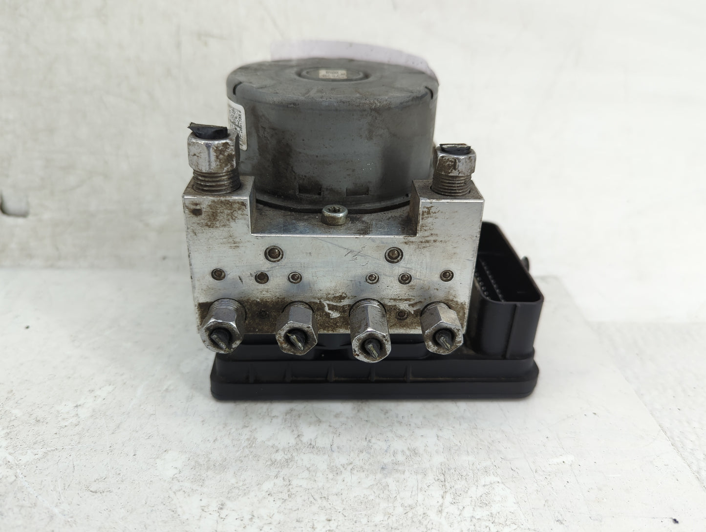 2015-2016 Chrysler 300 ABS Pump Control Module Replacement Fits Fits 2015 2016 OEM Used Auto Parts - Oemusedautoparts1.com