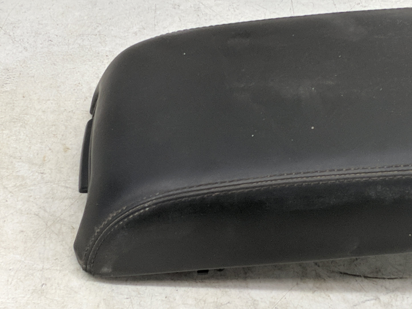 2015 Chrysler 300 Center Console Armrest Cover Lid Fits OEM Used Auto Parts - Oemusedautoparts1.com