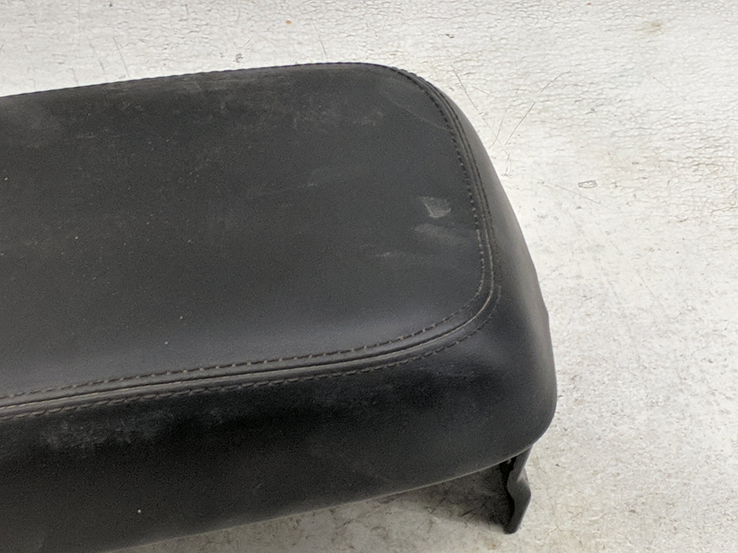 2015 Chrysler 300 Center Console Armrest Cover Lid Fits OEM Used Auto Parts - Oemusedautoparts1.com