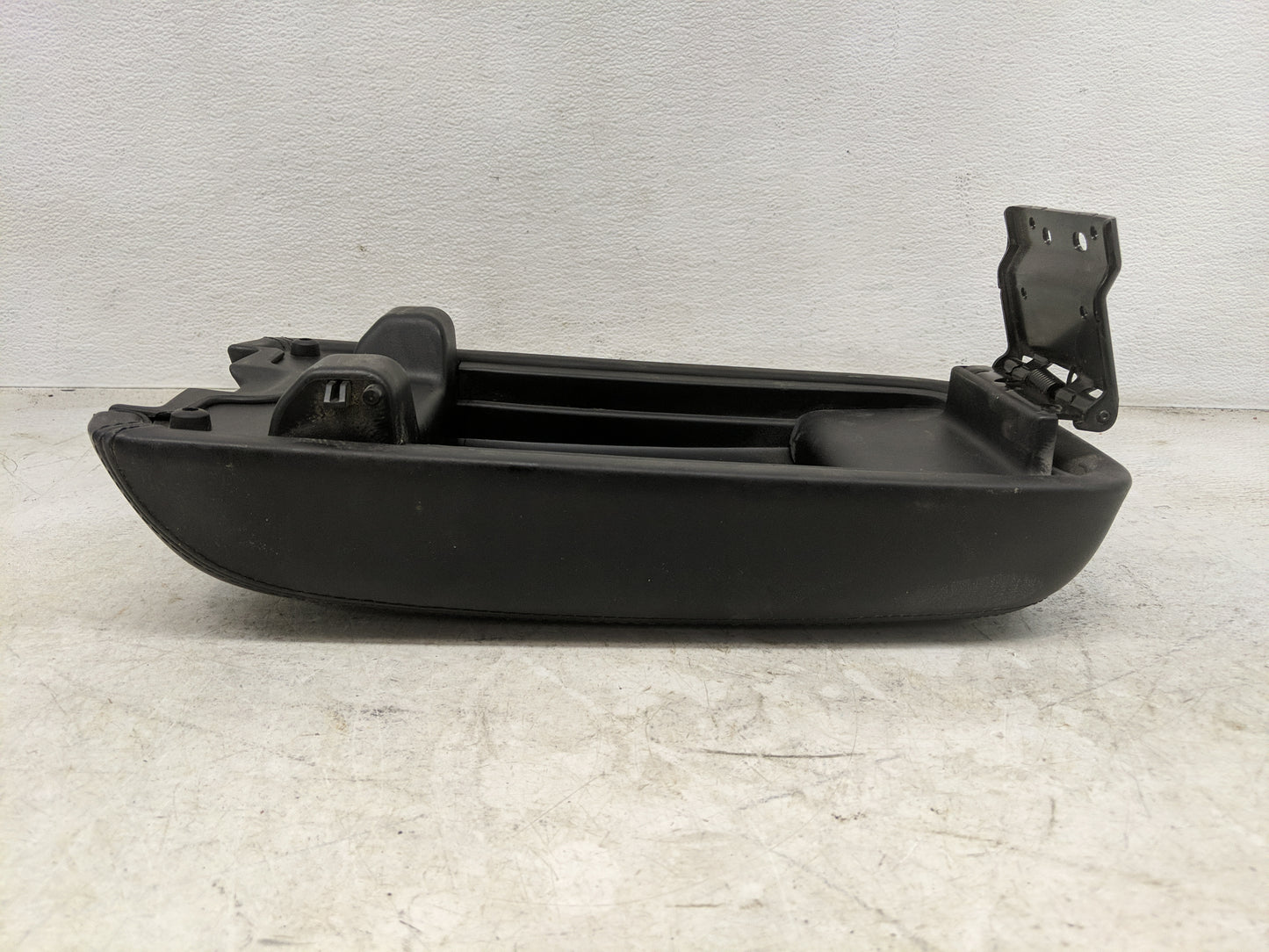 2015 Chrysler 300 Center Console Armrest Cover Lid Fits OEM Used Auto Parts - Oemusedautoparts1.com