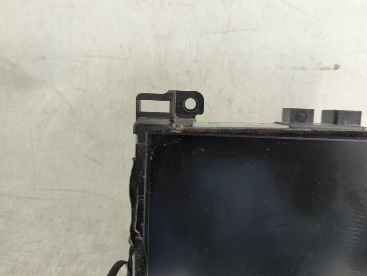 2015 Chrysler 300 Information Display Screen - Oemusedautoparts1.com