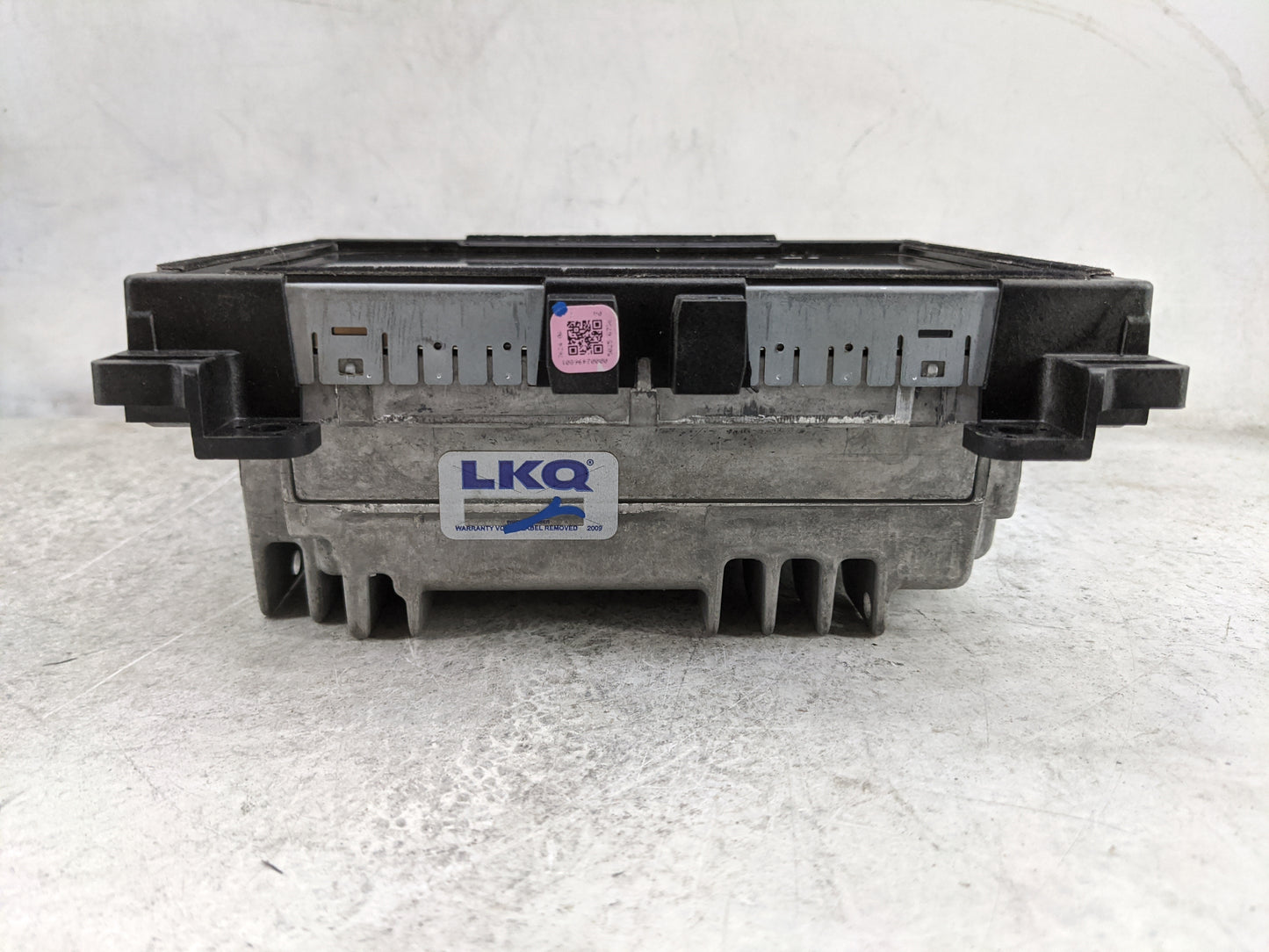 2015 Chrysler 300 Radio AM FM Cd Player Receiver Replacement P/N:T00BE026570886 68206389AG, QNG-BE2801, 6434C-BE2801 Fits OE