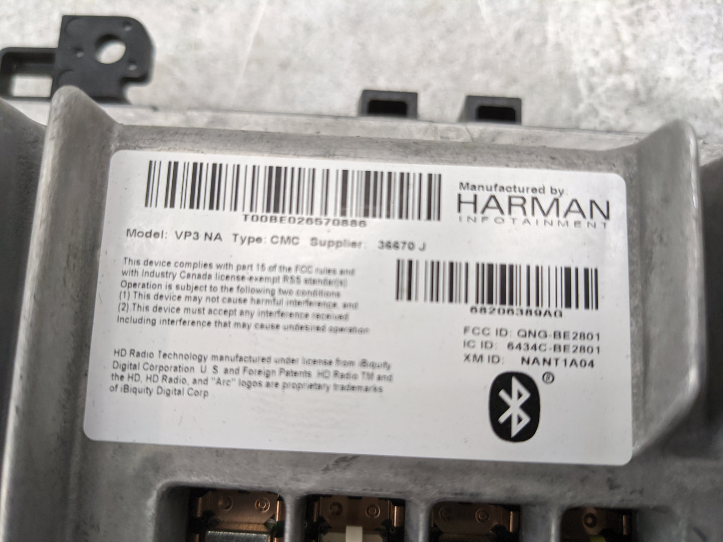 2015 Chrysler 300 Radio AM FM Cd Player Receiver Replacement P/N:T00BE026570886 68206389AG, QNG-BE2801, 6434C-BE2801 Fits OE