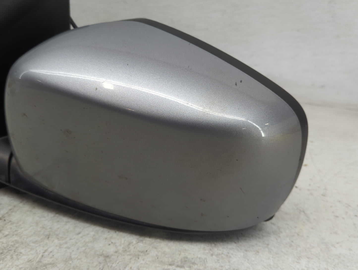 2015 Chrysler Town and Country Driver Side View Mirror - Left Door Mirror OEM Used - Oemusedautoparts1.com
