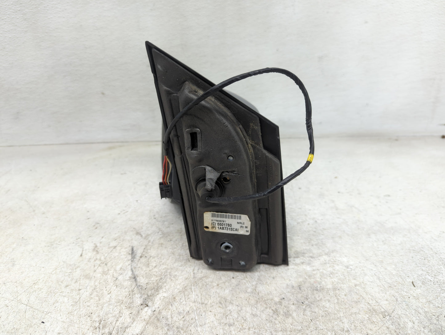 2015 Chrysler Town and Country Driver Side View Mirror - Left Door Mirror OEM Used - Oemusedautoparts1.com