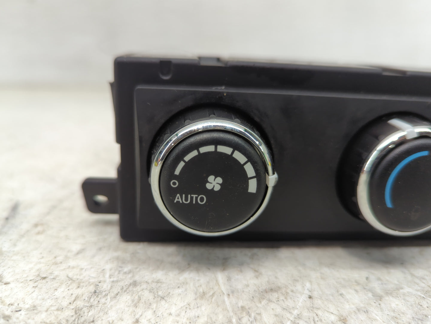2015 Chrysler Town and Country Climate Control Module Temperature AC/Heater Replacement P/N:55111313AC Fits OEM Used Auto Pa