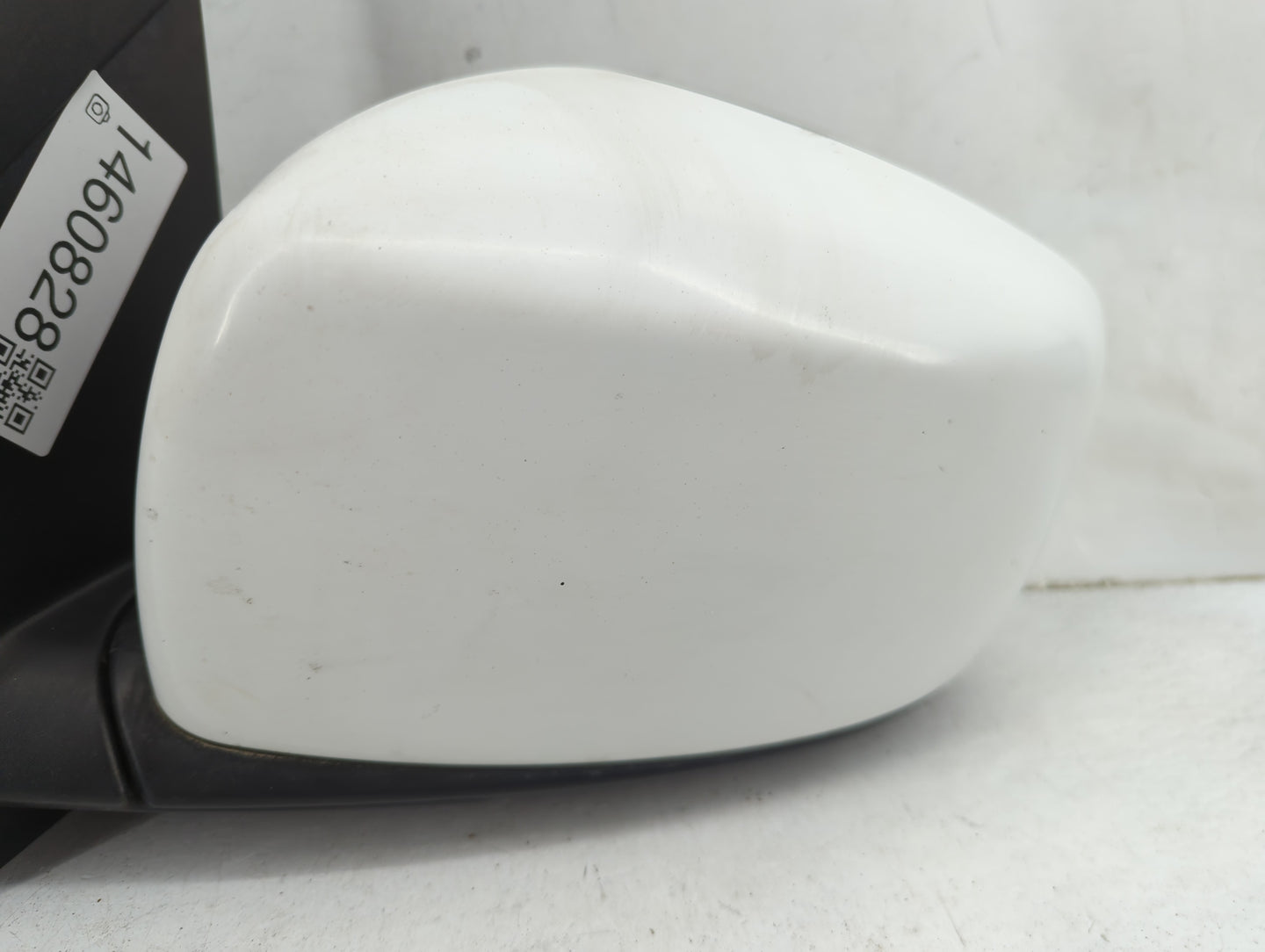 2015 Chrysler Town and Country Driver Side View Mirror - Left Door Mirror OEM Used - Oemusedautoparts1.com