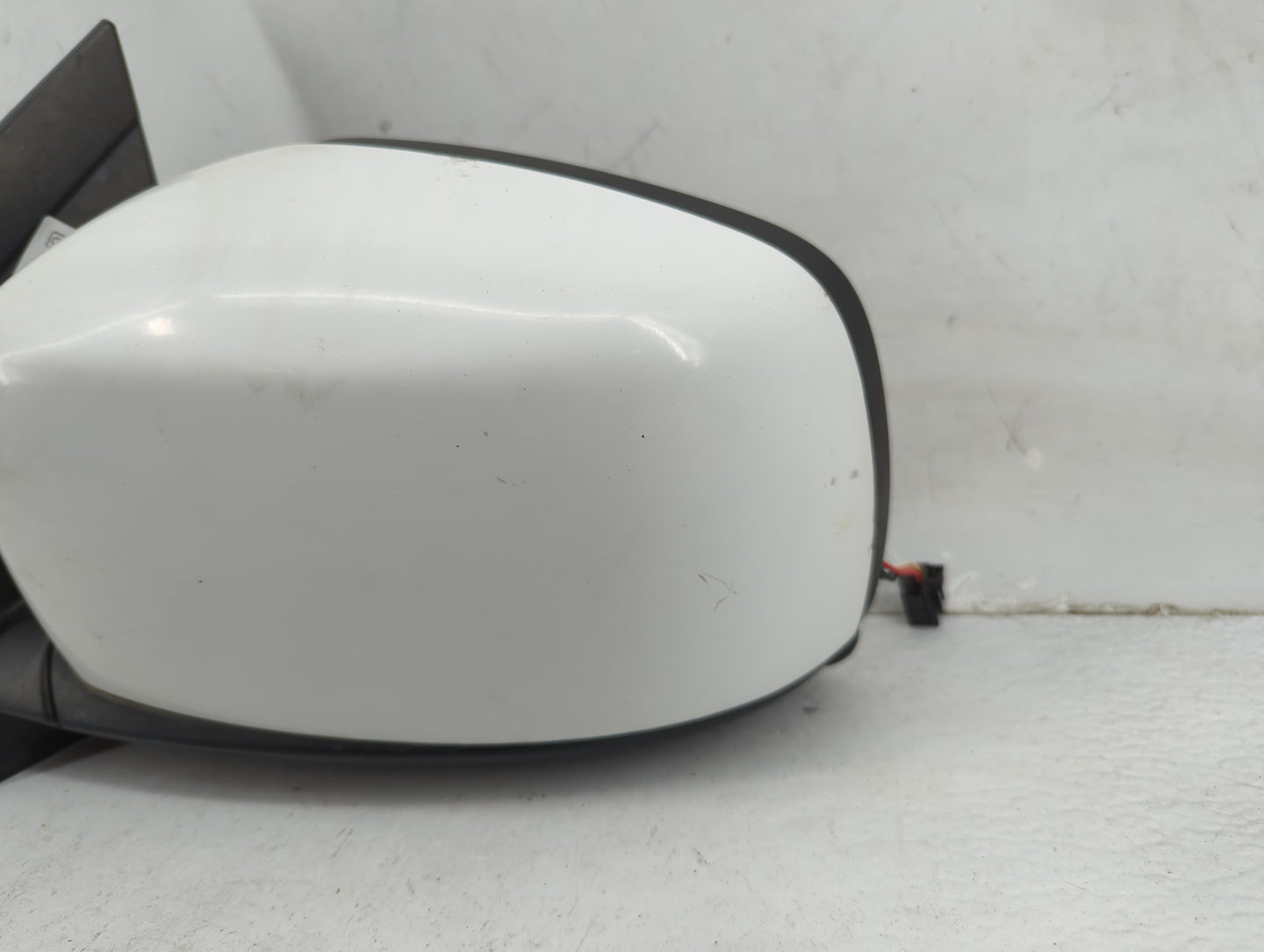 2015 Chrysler Town and Country Driver Side View Mirror - Left Door Mirror OEM Used - Oemusedautoparts1.com
