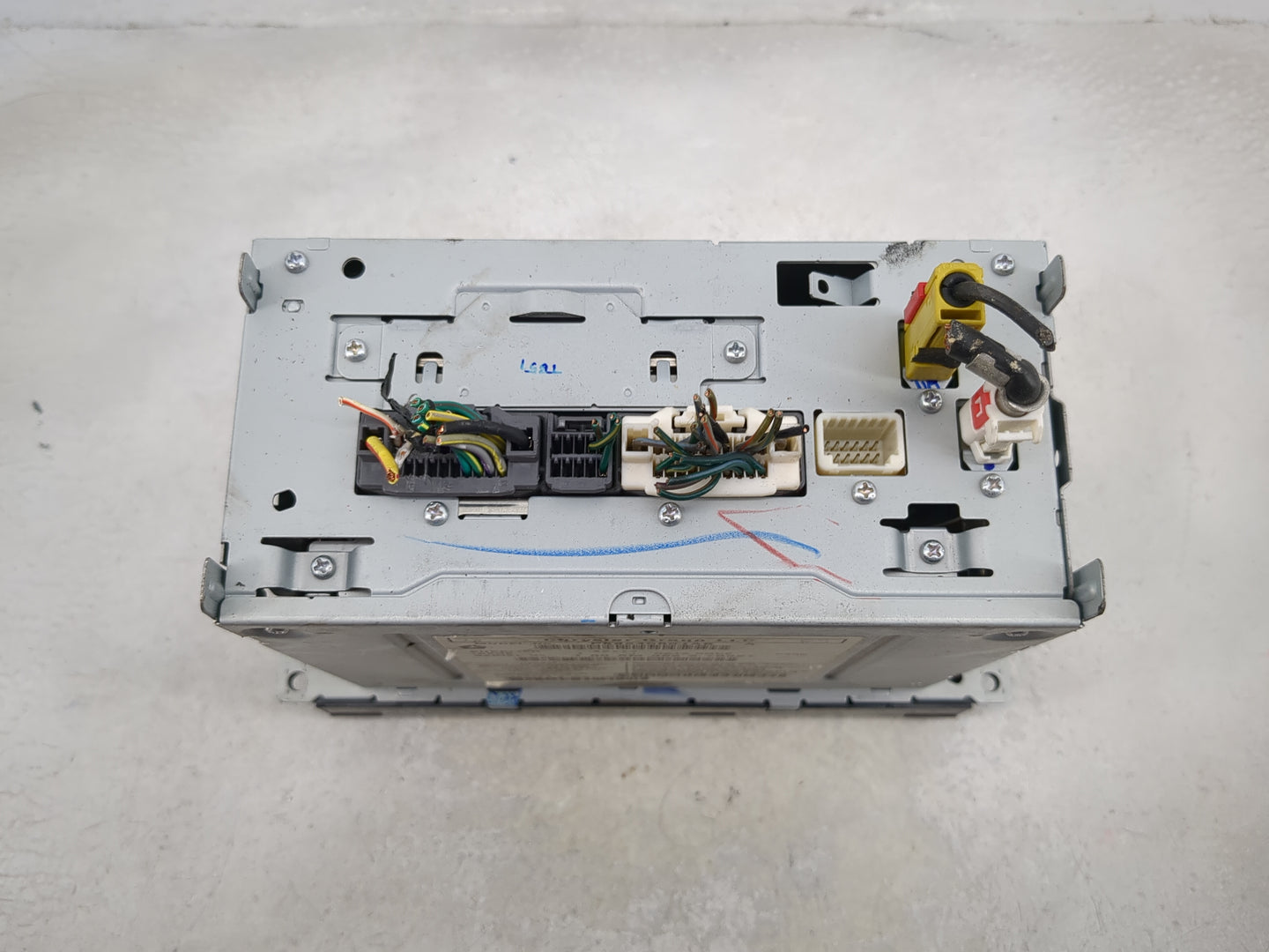 2015 Chrysler Town and Country Radio AM FM Cd Player Receiver Replacement P/N:P68245851AB Fits OEM Used Auto Parts - Oemused