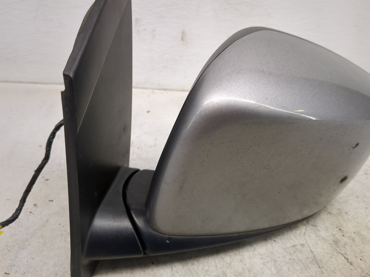 2015 Chrysler Town and Country Driver Side View Mirror - Left Door Mirror OEM Used - Oemusedautoparts1.com