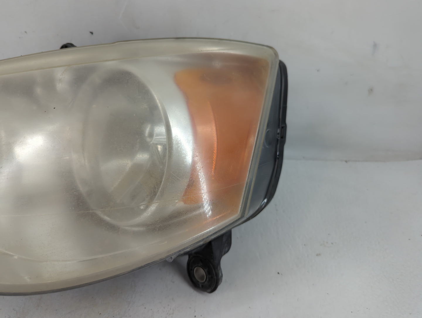 2008 Chrysler Town & Country Driver Left Oem Head Light Headlight Lamp - Oemusedautoparts1.com