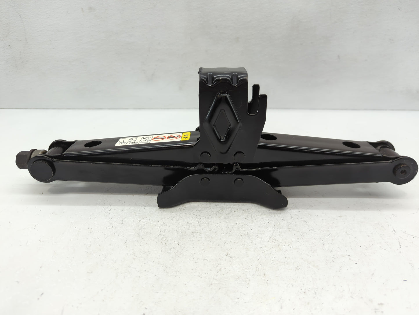2015 Chrysler Town & Country Spare Scissor Car Jack - Oemusedautoparts1.com