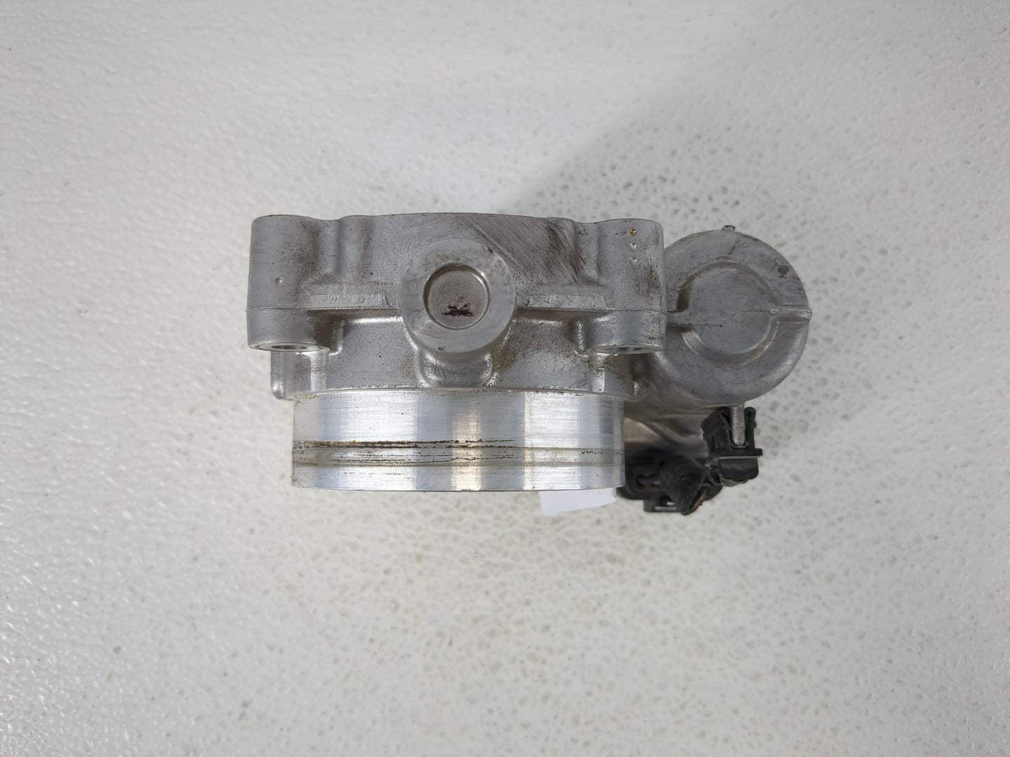 2011-2016 Chrysler Town & Country Throttle Body P/N:05184349AC Fits OEM Used Auto Parts - Oemusedautoparts1.com