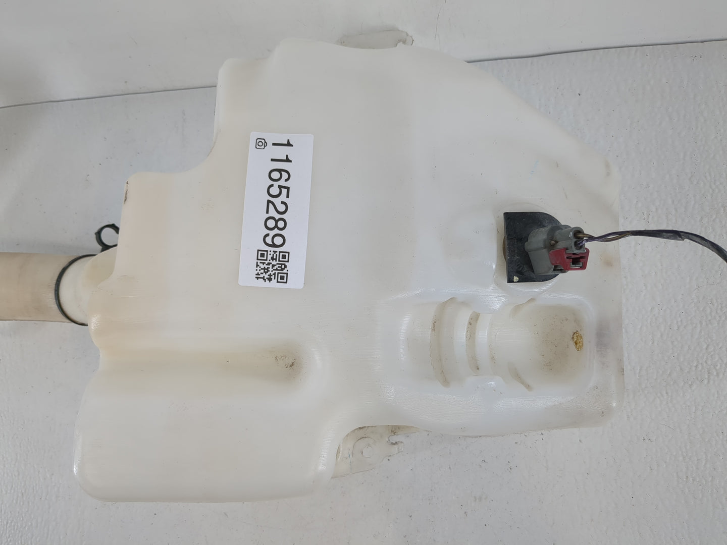 2011 Town & Country Windshield Washer Fluid Reservoir Bottle Oem - Oemusedautoparts1.com